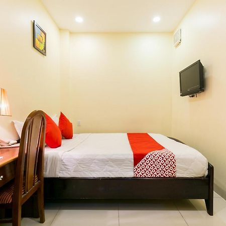 Oyo 422 Nguyen Thanh Hotel Hô Chi Minh-Ville Extérieur photo